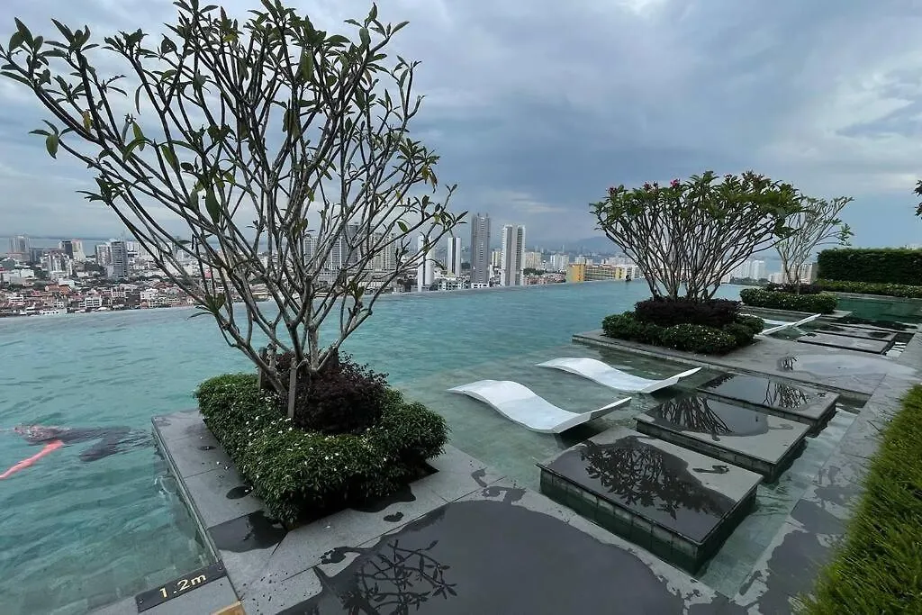 Apartment Beacon Executive Suites #Georgetown #Infinitypool #15 Malaysia